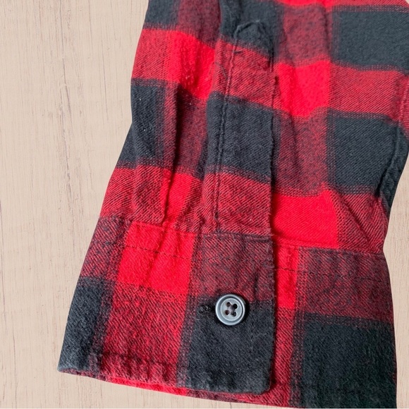 Long Sleeve Button Down Plaid Flannel Black Red 100% Cotton - Picture 5 of 10